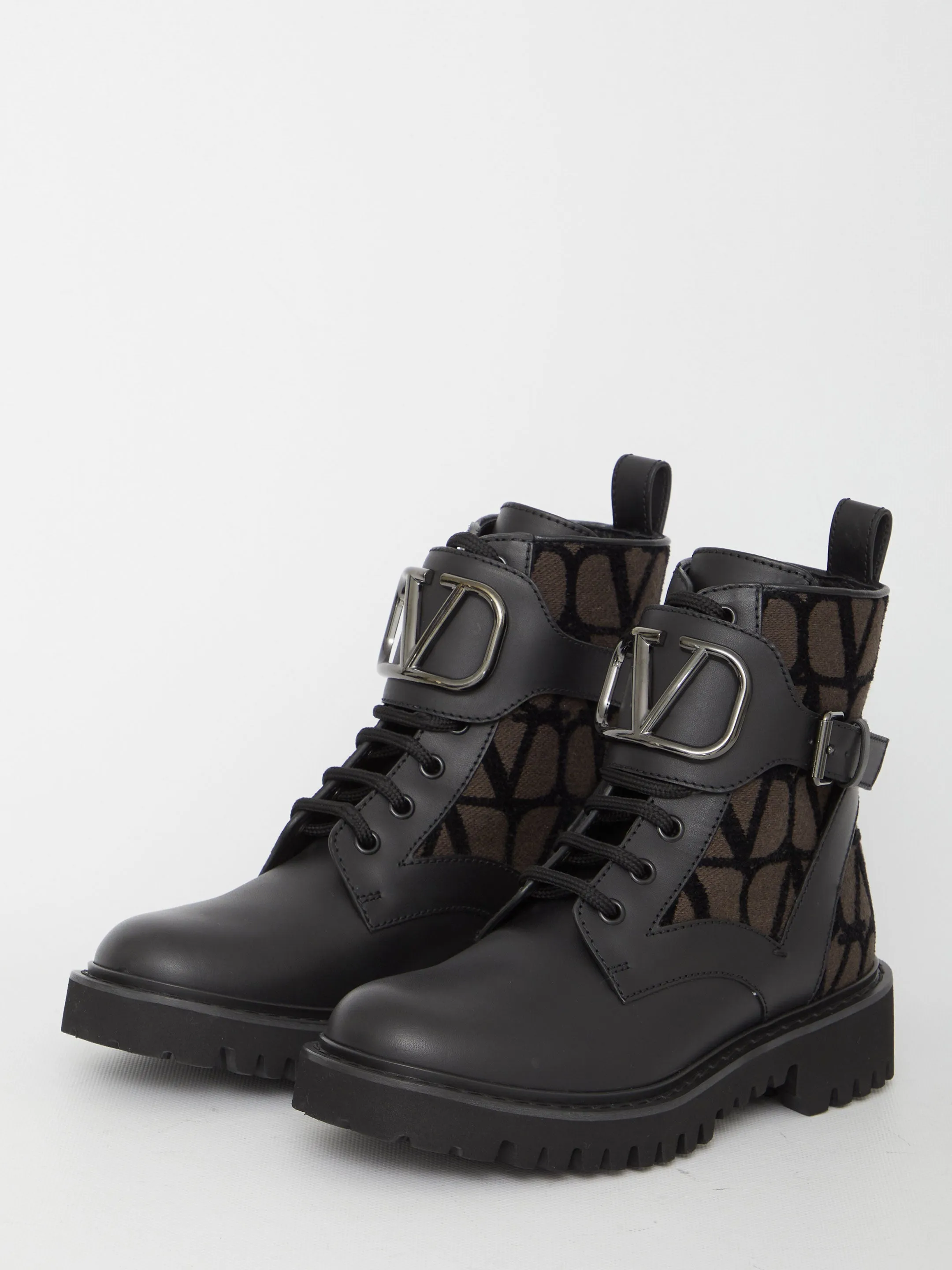Valentino Garavani Vlogo Signature Combat Boots