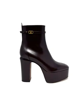 Valentino W Shoe Size 38.5 VLogo Signature Leather Platform Boots